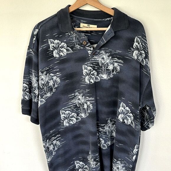 Vintage Tommy Bahama Hawaiian Blue Floral Polo Shirt Silk Blend Size Medium - Picture 1 of 11